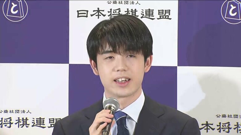 地元・名古屋で会見を行った藤井聡太八冠(21)