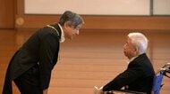 「秋の叙勲」大綬章親授式　天皇陛下が尾辻前参院議長らに勲章「長年国や社会に尽くしてこられたことに感謝」　高市首相の夫・山本拓氏には旭日大綬章