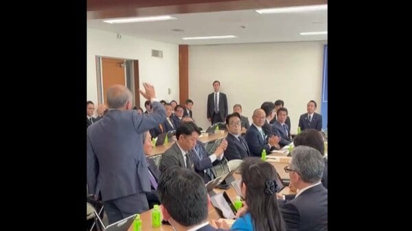 鈴木宗男議員が党部会で簗農水相を戒め、予算カット発言巡る説明責任を追及とフジテレビが報道