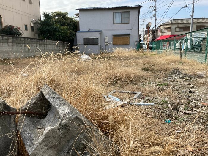 女性が以前住んでいたアパートの跡地