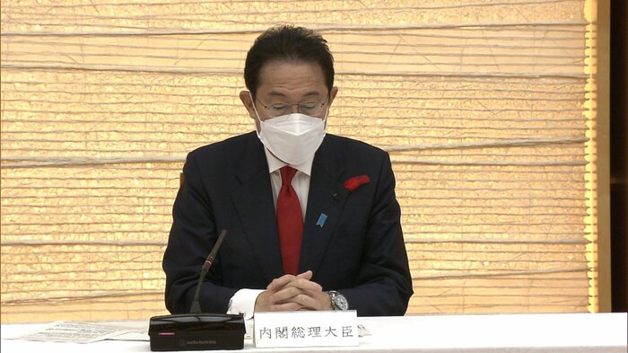 新型コロナウイルス対策本部での岸田首相(10月15日)