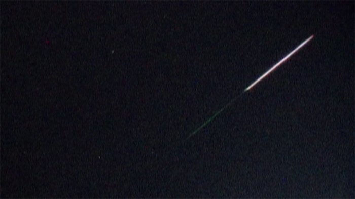 夏の夜空を流れる光「ペルセウス座流星群」 ピークはきょうの夜まで