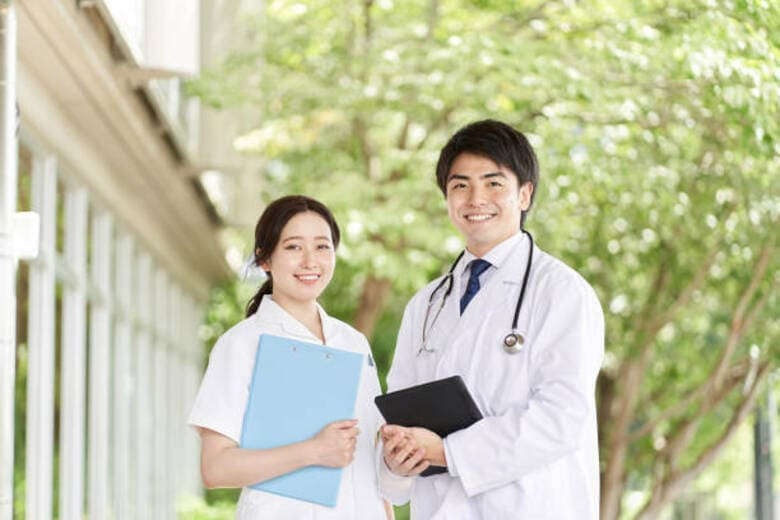 約5割の方が夏にこころの不調を経験?!夏場と抑うつ症状に関する実態調査【2025年版】