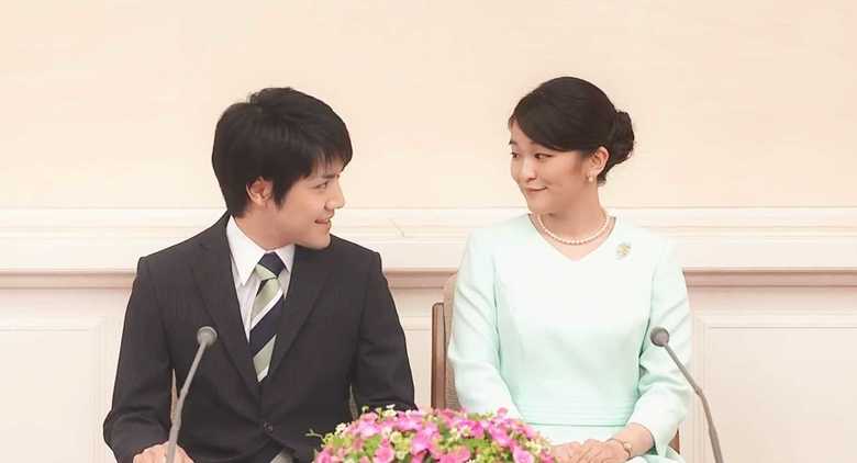 2017年9月の婚約会見