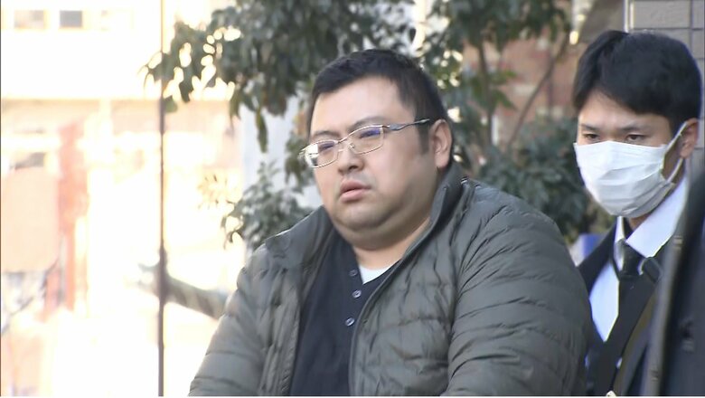 連行される細谷健一容疑者（2月14日）