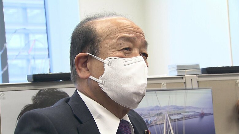 堀井氏を訪れた「日本を明るくする会」八木哲也議員(19日)