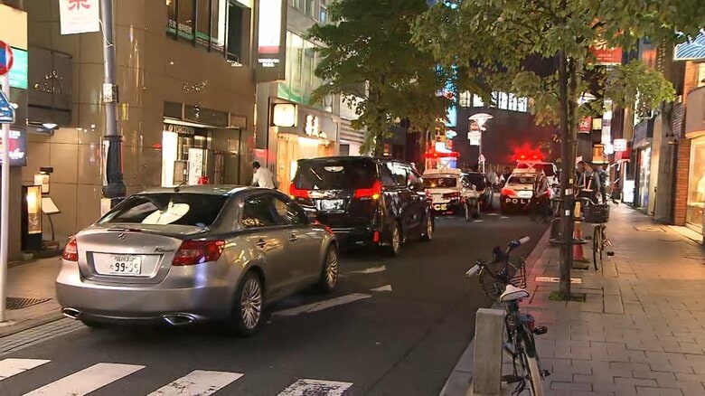 現場は港区赤坂の繁華街