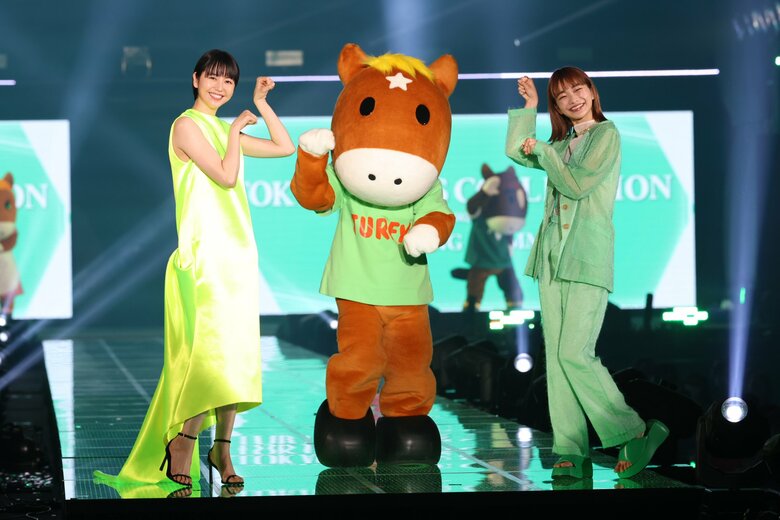 (c)マイナビ TOKYO GIRLS COLLECTION 2023 SPRING/SUMMER