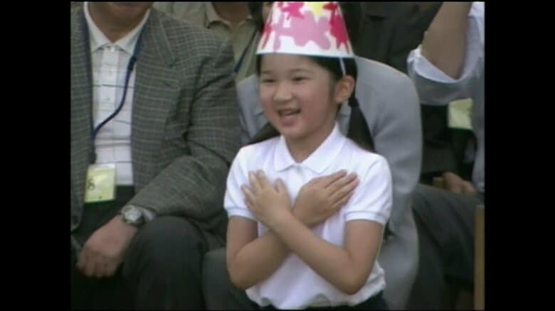 2年目の秋の運動会でお遊戯を踊られる愛子さま