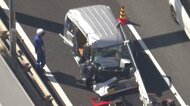 【速報】渋滞の列にトラック追突　巻き込まれた軽乗用車に乗っていた70代とみられる女性死亡　トラック運転の男を現行犯逮捕　大阪府警