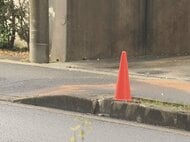 乗っていた高齢者3人死傷…商業施設の駐車場から出た車が住宅の外壁などに衝突 後部座席の96歳女性が死亡