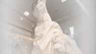 新型コロナで結婚式延期…失意の花嫁にウェディングドレスを無料プレゼント!一体なぜ?