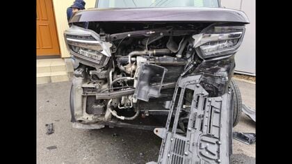 50代女性はね逃走のひき逃げ事件―約300ｍ先で当て逃げも…直後に車や住宅の塀をなぎ倒して逃走「私の車もう廃車ですね」警察は車の行方追うとともに関連捜査〈北海道千歳市〉