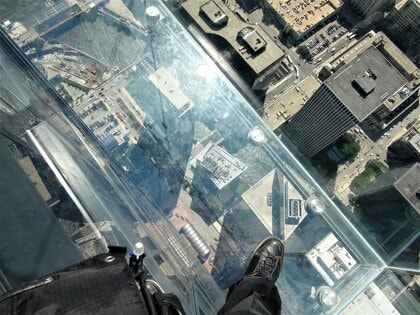 人はなぜ高所恐怖症になるのか? メカニズムと最新の克服法を専門家に聞いた