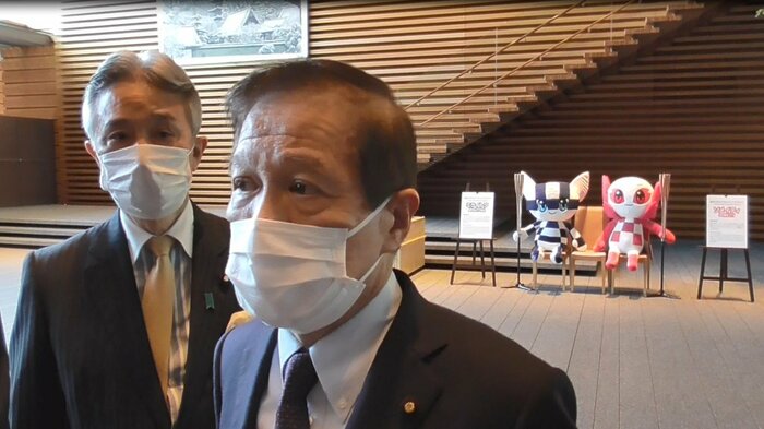 航空政策特別委員会の三ツ矢憲生委員長