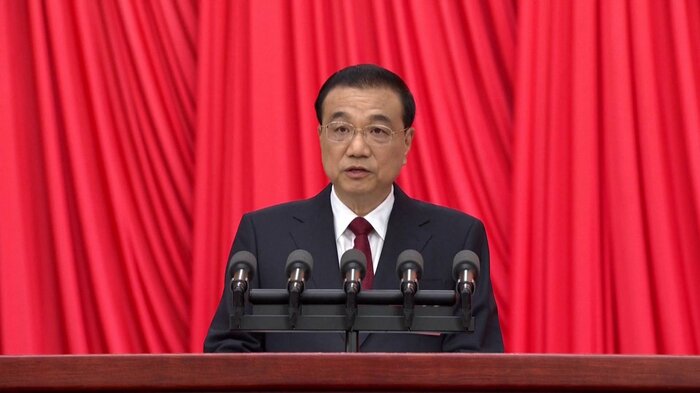 政府活動報告の演説を行った李克強首相