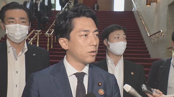河野氏支持を明言した小泉環境相(8月30日)