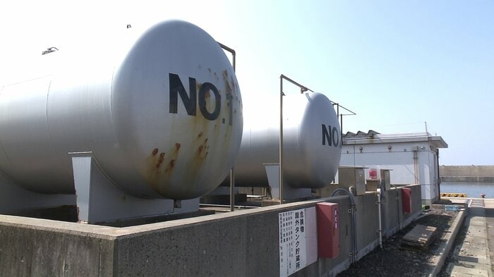 金浦漁港に設置されている燃料タンク