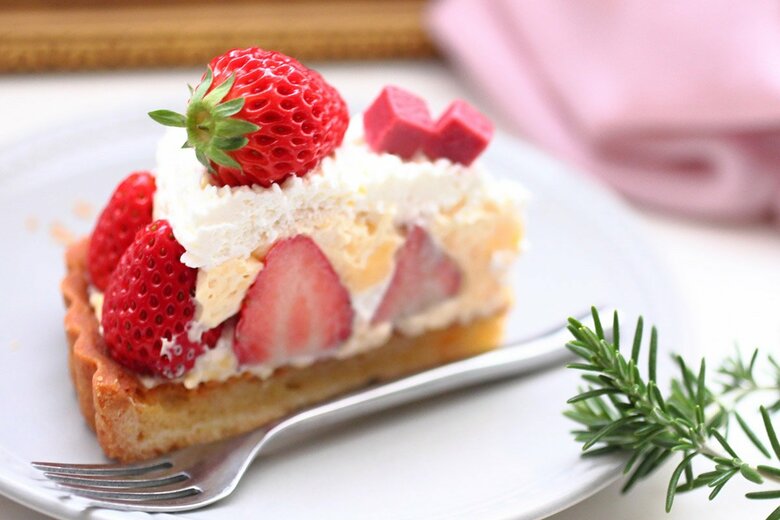 8割の女性が"週に1回以上"スイーツを食べている!好きなスイーツの種類ランキング2位は「チョコレート菓子」1位は?