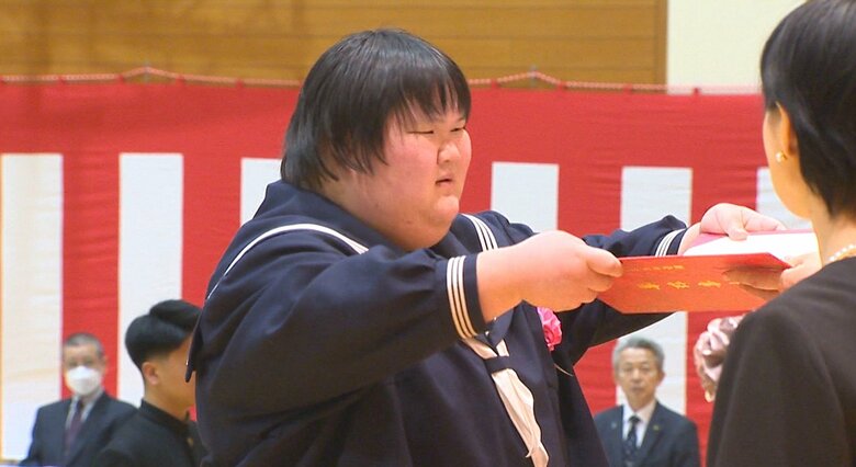 15歳の決断! 新潟の相撲少女・阿部ななさん ｢世界一になるため｣地元離れ石川の強豪校へ｜FNNプライムオンライン