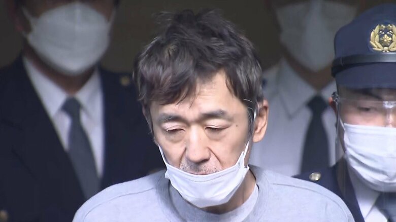 送検される石川晃容疑者(24)(4日 府中署)