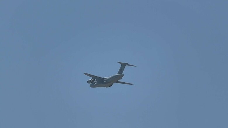 ジブチを出発したC-2輸送機