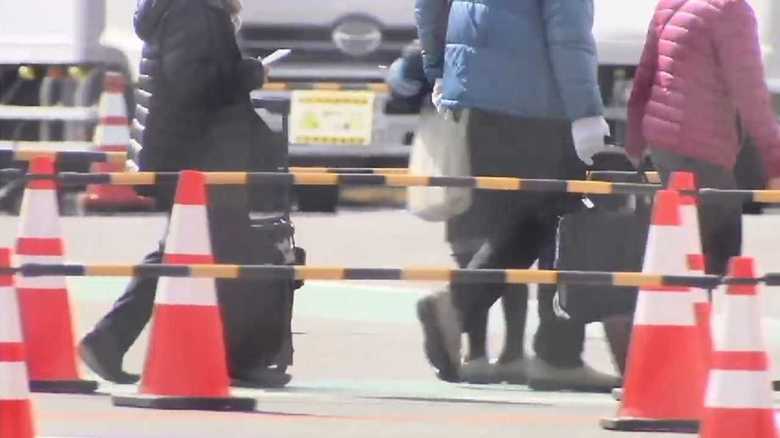 陰性の約500人が下船・2月19日