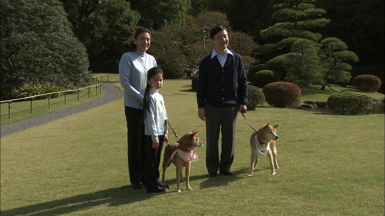 愛子さま7歳の誕生日映像にもピッピとまりが登場　2008年11月　宮内庁提供