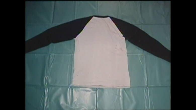 犯人が現場に残した衣類など