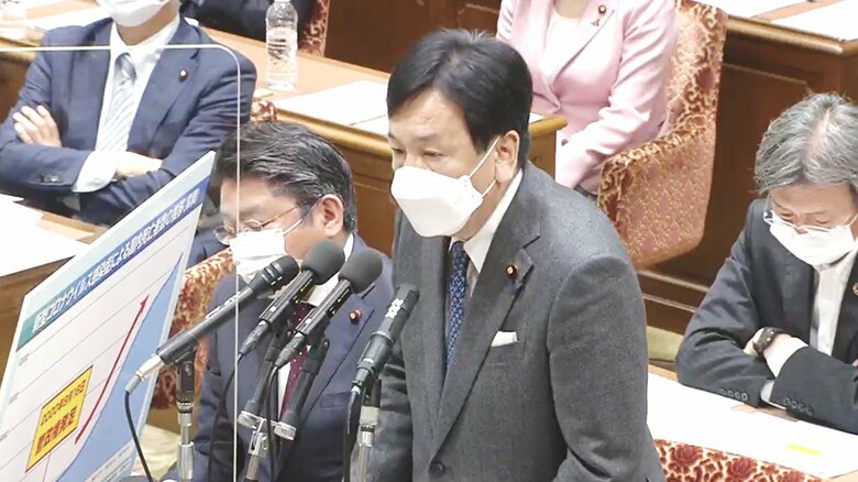 「なぜ根拠なき楽観論に立てるのか？」と菅首相を追及する立憲民主党の枝野代表（5月10日）