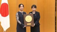 「スピードスケートの代表として受けさせてもらえたら」髙木美帆さんに国民栄誉賞授与　記念品として「包丁10本セット」贈呈