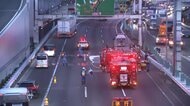 首都高湾岸線で「トラックのエンジン燃えている」　消防車など9台で消火活動中　けが人は確認されず