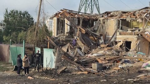 冬を前にロシアがエネルギー施設への攻撃を強化　キーウ周辺で4人死亡