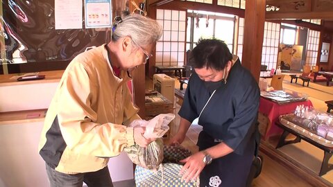 “30歳差コンビ” 山菜採り名人とMBA取得者が地域の魅力をビジネスに 「できないことを補い合う」【新潟発】