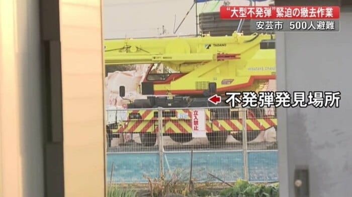建物の奥に現場が…