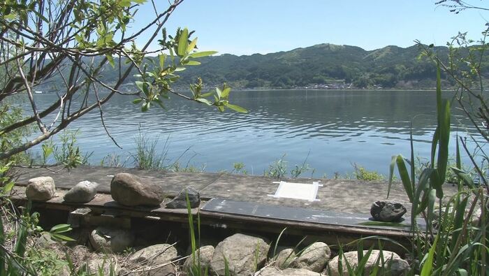 期限の日を迎えても台座は「そのまま」　5月11日