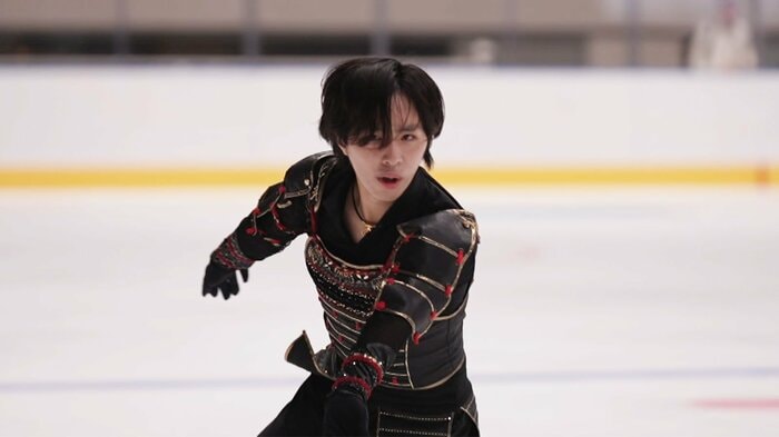フリーではよろいをモチーフにした衣装で臨む三浦佳生(東京選手権)