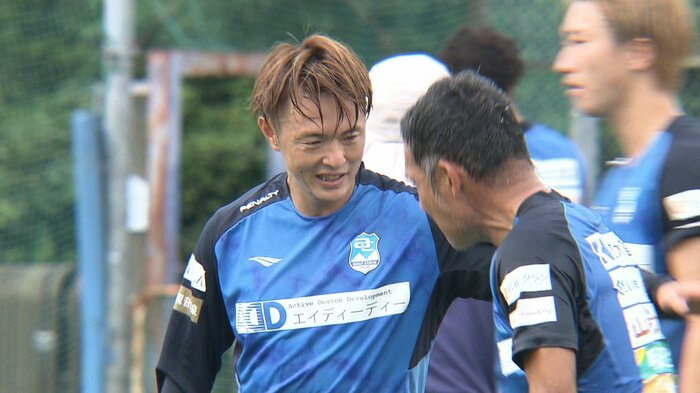 伊東輝悦 選手と齋藤学 選手