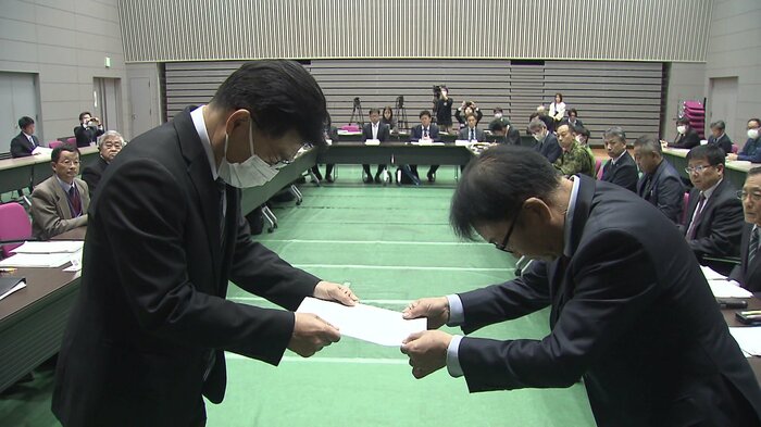 上申書を提出