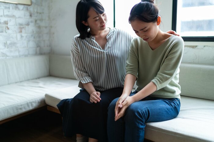 孤独を感じたら助けを求めるのが大事(画像はイメージ)