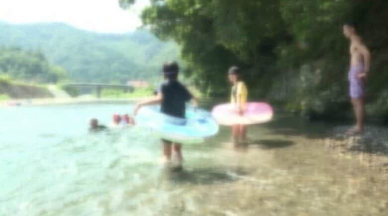 水遊びで注意すべきは水難事故だけではなかった　着替えは車内やテントで　急増する「盗撮」から子どもを守れ！｜FNNプライムオンライン