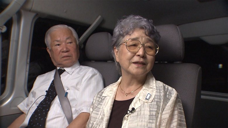 全国を回る講演活動について話す横田夫妻(2012年8月)