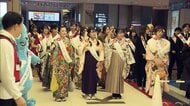 東京・新宿区「はたちのつどい」は半数が外国人　晴れ着姿の新成人「シンデレラ城」前で記念撮影も　観光地には人が殺到