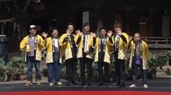 西島秀俊 柴又でヒット祈願 「キャー!」女性ファンに握手