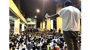 タイで広がる前例なき「王室批判」の行方
