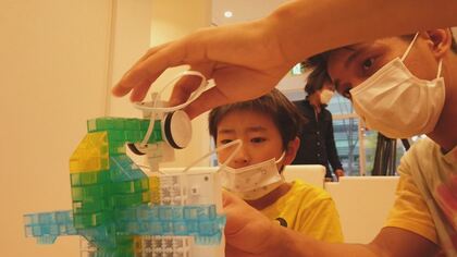 全て英語…世界600店以上の米国発「子育て教室」通わせる親の大半が求める「グローバル時代生き抜く力」