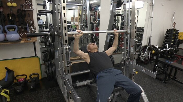 「ボディビルと健康づくりは深く関係している」と語る小畑さん