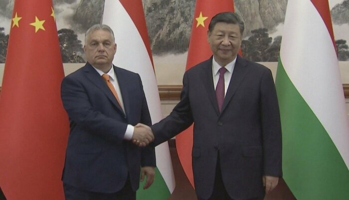 習近平国家主席と会談をしたハンガリーのオルバン首相 7月8日北京市