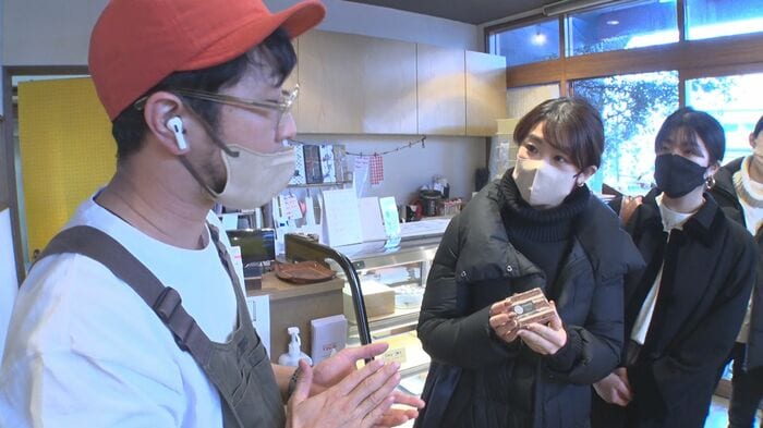 「テルゴ」の物語を伝える河上さん