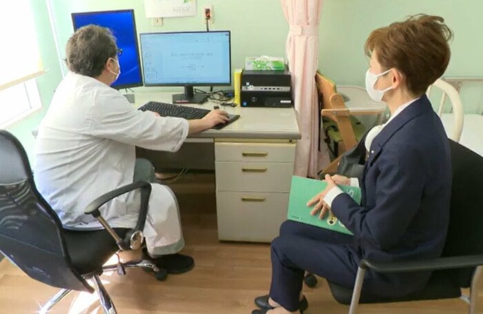 医療現場のヒアリングを行う鎌田さゆり氏